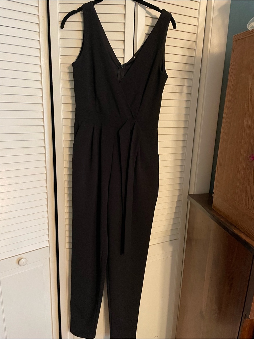 Black V-Neck Sleeveless Jumpsuit